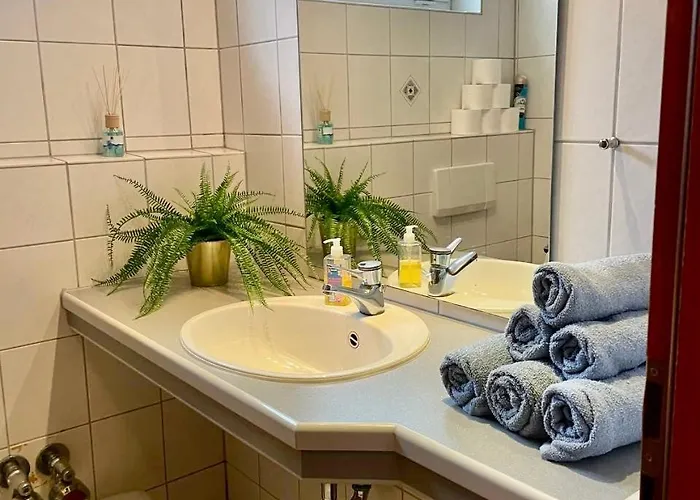 아파트 Bei Nuernberg, Gemuetliches Mit Kueche Bad Tv Schwanstetten