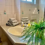 Bei Nuernberg, Gemuetliches Mit Kueche Bad Tv 아파트 *
