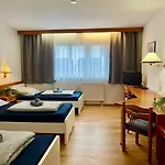 아파트 Bei Nuernberg, Gemuetliches Mit Kueche Bad Tv